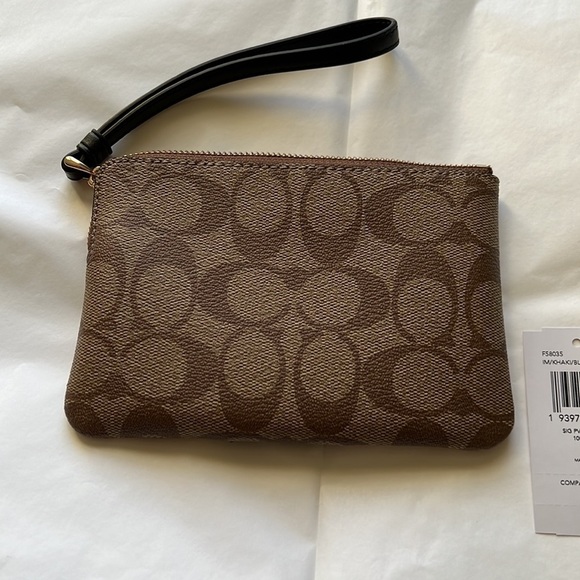 Corner Zip Wristlet In Signature Canvas - Picture 4 of 6